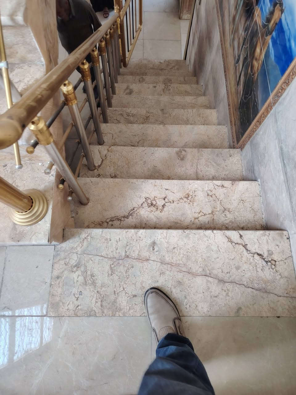 بيت بشارع 40 خلف الماس للتسوق
لايجار
طابق الارضي غرف النوم هول استقبال ومطبخ وصحيات وكراج وصحيات خارجيه
طابق ثاني غرفتين نوم وهول وصحيات
مبلغ الإيجار 500
بيت حديث
مراجعه مكتب الأهرام لعقار والمقالات شارع 60قرب مجمع الضامن الطبي *********** بيه واتساب ***********
