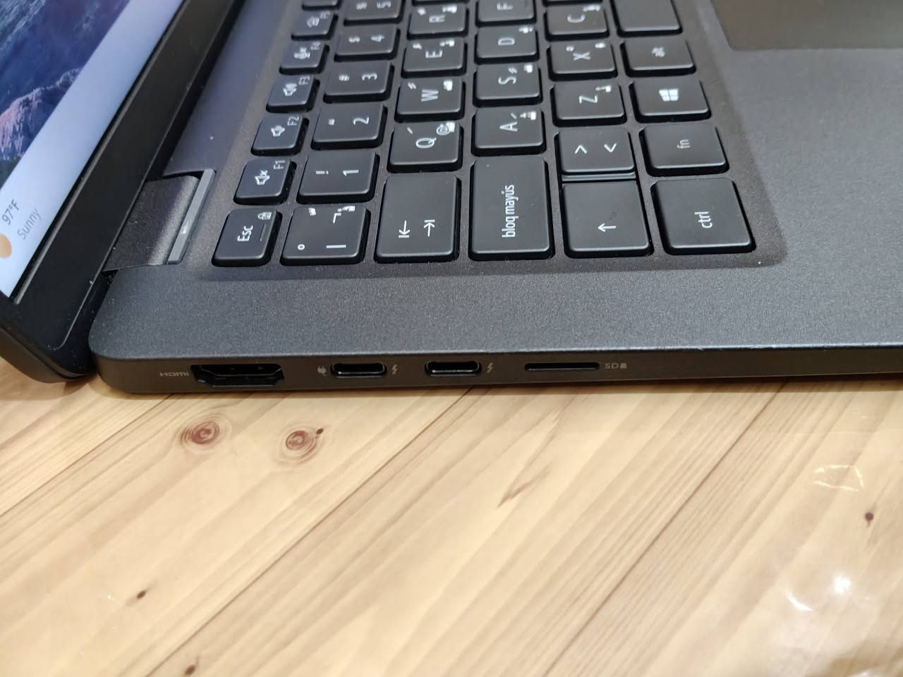 ⚡👑🔥 وحش الأعمال الحقيقي وصل 🔥👑⚡
💻💎 Dell Latitude 7410  
🧠⚔️ Core i7 جيل عاشر  
🚀🧬 RAM 32GB  
💣⚡ SSD 512GB / 256GB متوفر  
🖥️🛡️ شاشة 14 إنج فول إتش دي  
🏆💼 تصميم رسمي فخم وقوي  

👑💻 هذا مو لابتوب عادي… هذا جهاز شغل ثقيل من فئة الاعتماد الكامل  
🚄⚡ أداء سريع واستجابة عالية بكل الاستخدامات  
🎯🔥 يشتغل بثبات حتى مع أقوى البرامج وتعدد المهام  
🦅💼 تصميم عملي يعطيك حضور قوي وهيبة شغل  
💣🚀 يفتح برامج ثقيلة ويخدمك بدون ما يضعف  
🛡️⚙️ ثابت للاستخدام اليومي الطويل بدون تعب  
✨⚡ تجربة استخدام سلسة واحترافية  

💎🔥 ليش هذا الجهاز غير؟

👑🧠 RAM 32GB = شغل مفتوح بدون حدود  
⚡💣 SSD = سرعة تشغيل ونقل ملفات صاروخية  
🚀💼 مناسب للشغل الحقيقي مو الاستخدام العادي  
🖥️✨ شاشة واضحة ومريحة للاستخدام الطويل  
🧳⚡ عملي وخفيف وسهل التنقل  

🎯 استخداماته:

💼 شغل مكتبي وشركات  
🧑‍💻 برمجة  
🎨 تصميم خفيف إلى متوسط  
📊 أوفيس وإدارة  
📚 دراسة واستخدام يومي ثقيل  

🔥💎 الخلاصة:
جهاز يجمع القوة + السرعة + الاعتمادية  
مو جهاز عرض… هذا جهاز شغل يومي ثقيل بثقة 💻⚔️👑  

📩💬 للاستفسار راسل خاص  
.
.
.


**إذا كنت صاحب هذا الإعلان وتريد حذفه لأي سبب، رجاءا أرسل رسالة إلى الدعم الفني**