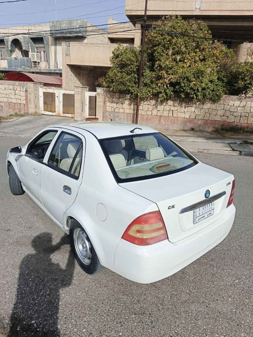 سلام عليكم 
 جيلي سي كي موديل 13
كصه قديمه 
محرك وكير شرط
سنويه ساقطة 
رقم الماني
استخدام (شخص واحد) من الشركه 
 تبريد ثلج كوبون بانزين ورقي بيها 
بيها صبغ سكف اثر عمليات عسكريه
وتكمه خياس مصلح 
 باقي السياره نظيفه خير من الله 
سعر46 قفل
***********
