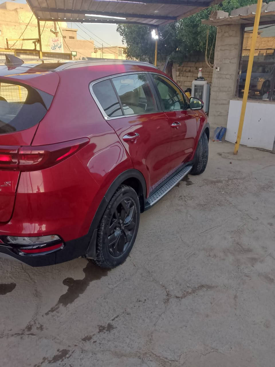 سلام عليكم شباب اسبورتج 2020. وارد امريكي حادث صفحه جهت السائق  بسمي رقم انكليزي تحويل ثاني يوم مواصفات نص فول  السعر 145بي مجال 
سياره مصبوغه حزام ماشيه 37الف
*********** هاذا رقمي اتصل واني خادم
