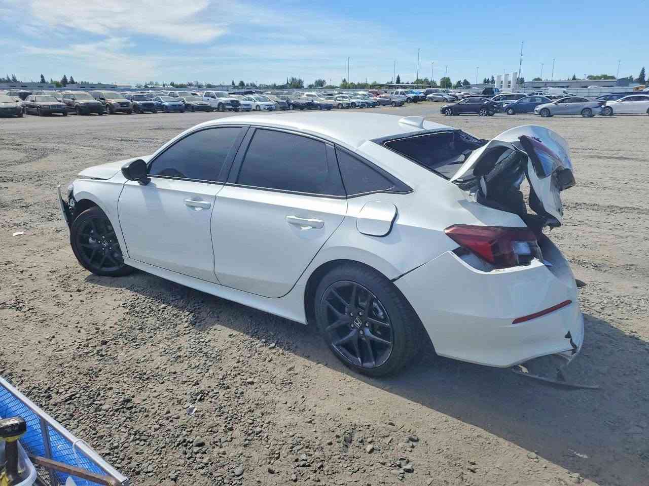 على بركة 🤲🤲
تم شراء لأحد الزبائن 🚗🚗سفك موديل 2026 🚗🚗

على كمرك 18‎%‎ على الفاتوره 💵💵

سوف يكون حساب الكمرك كالتالي 
⬇️⬇️⬇️⬇️⬇️⬇️

سعر الشراء ( فاتورة الشراء) = 34 ورقه 👍👍
سعر النقل من امريكا الى عمان 36 ورقه🔥🔥
الكمرك والضريبة على 18‎%‎ من الفاتوره (34 ورقه ) = 6 اوراق + التخليص الكمركي والنقل بحدود (10 اوراق)🤲🤲
+ عمولة المكتب 2.50 دولار 👍
المجموع الكلي من امريكا الى بغداد ( 88.50  ورقه ) 🙏🙏
 
للراغبين للشراء من المزادات الامريكيه كوبارت وiaai 
نحسبلك السياره قبل الشراء من امريكا الى بغداد 
وسعر الكمرك والضريبة ويانا على 18‎%‎ من فاتوره الشراء 
نفس التفاصيل بالأعلى 
عنوان المزاد 
بغداد الدوره شارع الشرطة 📍
للاستفسار الأتصال على 
*********** خالد 🤳 
*********** عبدالرحمن ☎️
