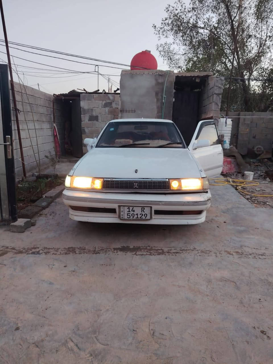 سلام عليكم كروسيده موديل 92 كير محرك ونجي تخم تاير حداديه بطاين جدد جام شغال كله قفالات لايتات ويلات جدد شاشه كشر حلو مصبوغه جماليه تحويل ثاني يوم 
سعر 41 مكاني بصره كرمت علي  *********** واتساب  مستعجل عل بيع
