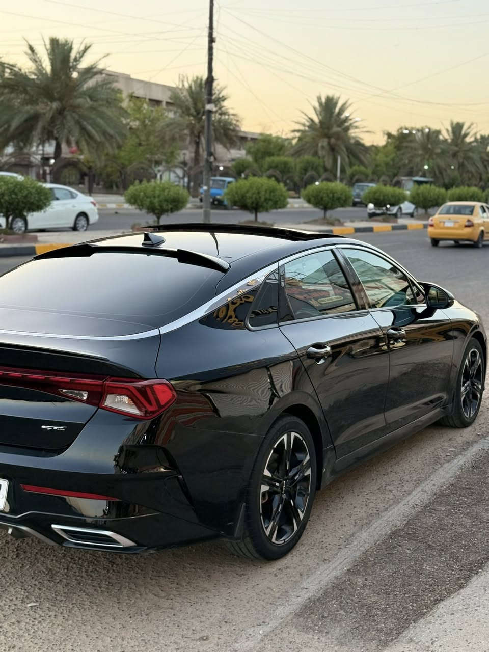 كي فايف امريكي
موديل22

مواصفات GT لاين رياضي

محرك 1600 تيربو

كير دبل كلج 8 نمر 

حادث فقط شبر بلبنيد بارد ( بدون قطره صبغ السيارة)

بصمة تشغيل

شحن هاتف لاسلكي خلفي وامامي 

قيادة ذاتية على الخطوط السريعة

هاند بريك بصمة

بانوراما (فتحة سقف)

تشغيل عن بعد

مثبت سرعة

نظام ABS

مانع انزلاق

حساس ضغط الاطارات

بك لايت LED

شاشة

رادارات جانبية

مراقبة النقطة العمياء

رادار المسار

لايتات ثلاث عدسات

نظام قيادة ايكو + سبورت + سمارت + نورمال

بلوتوث + AUX + USB

تحكم ستيرن كامل

كير اوتو + عادي

اوتو بريك

خرائط

ستيرن حرف D

زينون LED

توقف ذاتي عند الرجوع

صندوق ذكي

صور سونار موجوده  
مكان بغداد حي العدل 

رقم اربيل تحويل ثاني يوم 

سعرها178

واتساب ***********
رقم هاتف ‭***********‬
