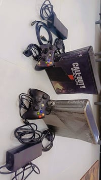 هاي الوحش xbox 360 واحد باندل نسخة خاص والثانية سلم  لبيع كامل ملحقاته...