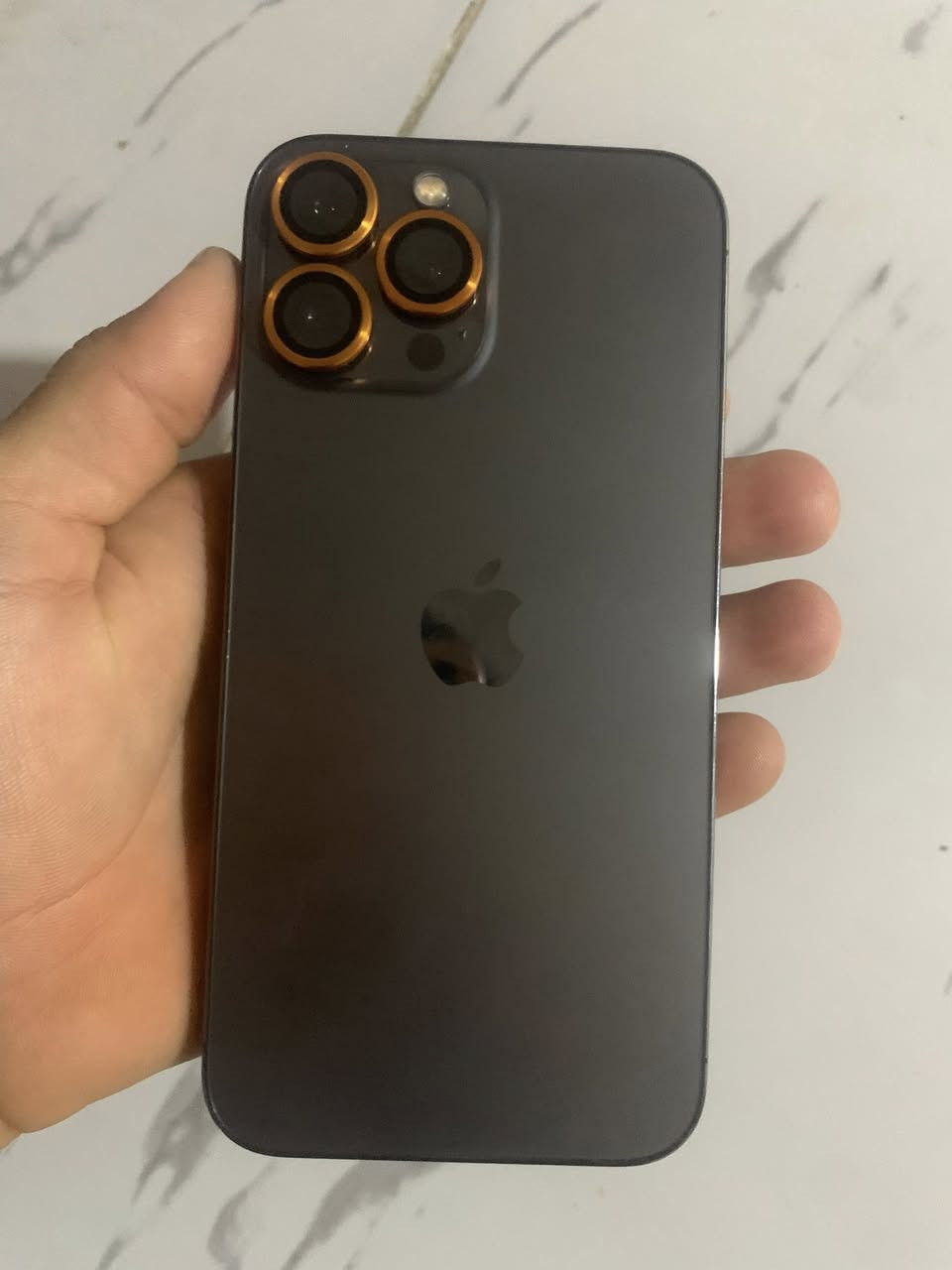 سلام عليكم 13 برو ماكس مبدل شاشه وبطاريه أصليات فيس إيدي شغال الجهاز كلش نضيف ويا كارتونه مكاني البصره الهارثه ***********
