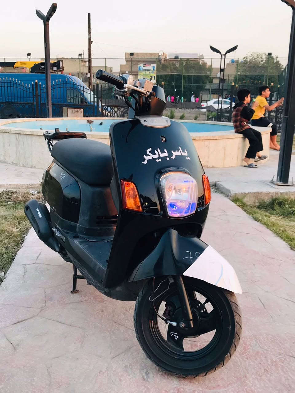 السلام عليكم ماكس بوليس دراجة حلوة كابريتر اصلي سلف اصلي الدراجة نكرة كفرات ختم واحد الدراجة تجي تفحص بـ ايدك شلعة حلوة معدل قوي دراجة ما مفتوحة ابد مكاني بغداد هـ ‭0776 567 3500‬
