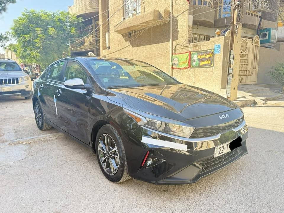 سلام عليكم        139 وبيه مجال
                        كيا فورتي 2024 أمريكي 
  حادثه قطعه وحده فقط جاملغ امامي وشرط السونر 
                           🛩️الكير كفاله من الفتح 
                          🛩️المحرك كفاله من الفتح  
                           🛩️المحرك 2000 دوش 
                                  الصدر زيرو 
                           🧊 التبريد زيرو 
                        🛞التايرات تخم تاير جديد 
               السياره  كفاله عامه عدى الجاملغ 
                             باسمي شخصياً 
        رقم اربيل الجديد  تريد وكاله او تحويل ثاني يوم 
      هزه والسنويه جديدات السياره مابيه نقص ابد ابد
                             دوشمه لايلون 
                          كاعيات جديدات 
                      السياره ماشيه 32 الف  
        نص فول  رادار تحكم ستيرن شاشه كبيره كار بلي وبلوتوث     السياره جاهزه جاهزه  
                 السياره مكانه بغداد المشتل 
      وسعره ب139 ورقه وبيه مجال حك الجيه والعمله 
             *********** اخوكم مؤمل حسين
