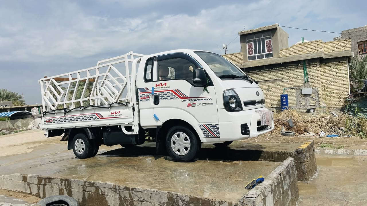 السلام عليكم كيا 2020 وجه القديم مكفوله كفاله عامه حتى الكير والمحرك رقم قادسية انكليزي باسمي السعر 135 ورقه وبيها مجال ومكان السياره بابل الكفل ***********
