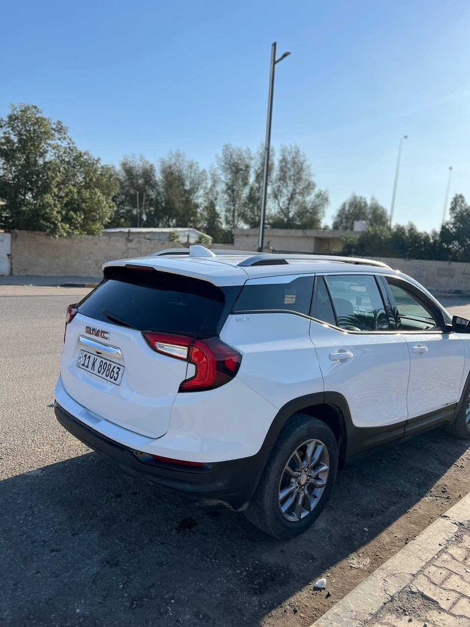 تيرين موديل 2024 slt رقم بغداد
ضربتها حلوه صندوك بچم كبس 
ماشية ٣٢ الف ميل 
المواصفات:
مانع تصادم
دفع رباعي (four well)
نظام الطرق الوعرة
نظام نزول المنحدرات 
تحديد مسار 
تدفئة كشنات 
تدفئة ستيرن 
كشنات كهرباء السايق والي بصفه
تبريد قطعتين
ابل كار بلي
اوتو ستوب
تشغيل عن بعد ..
3GKALVEG2RL278661
مكاني بصرة
السعر 222 وقابلة للتفاوض 
***********
السيارة بأسمي
