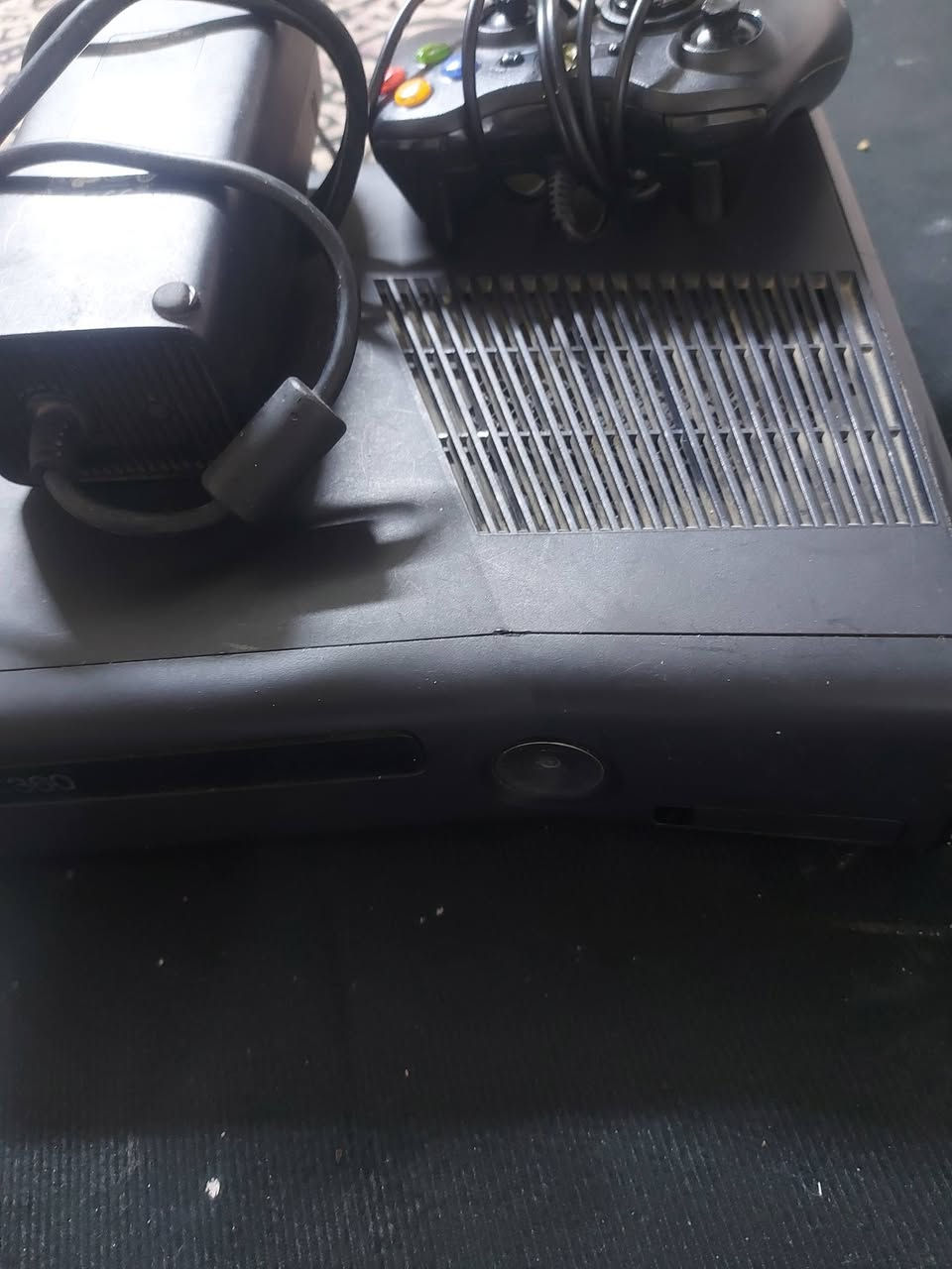 اكس بوكس  360  يشتغل  مابي شي  البيع  السعر 75 بغداد  مدينة الصدر  ***********
