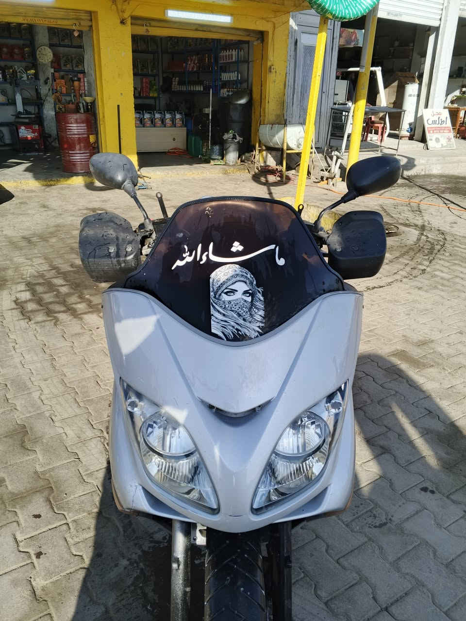 سلاموعليكم شباب عندي فورزة للبيع 08    سعرها 800بية مجال هم*********** كركوك
