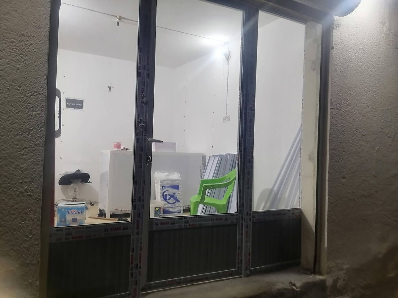 ✨ جام خانة للبيع ✨
💎 بحالة ممتازة جداً كالجديدة
💪 شغل قوي درجة أولى وبجودة عالية
🆕 توني مشتغّلة (صارلها شهر فقط)
👌 استخدام خفيف جداً ونظيفة جداً
📏 القياس: 220 × 220
🧱 جام سميك ومتين
📍 الموقع: الناصرية مركز 
📞 للاستفسار: *********** (اتصال أو مراسلة)
