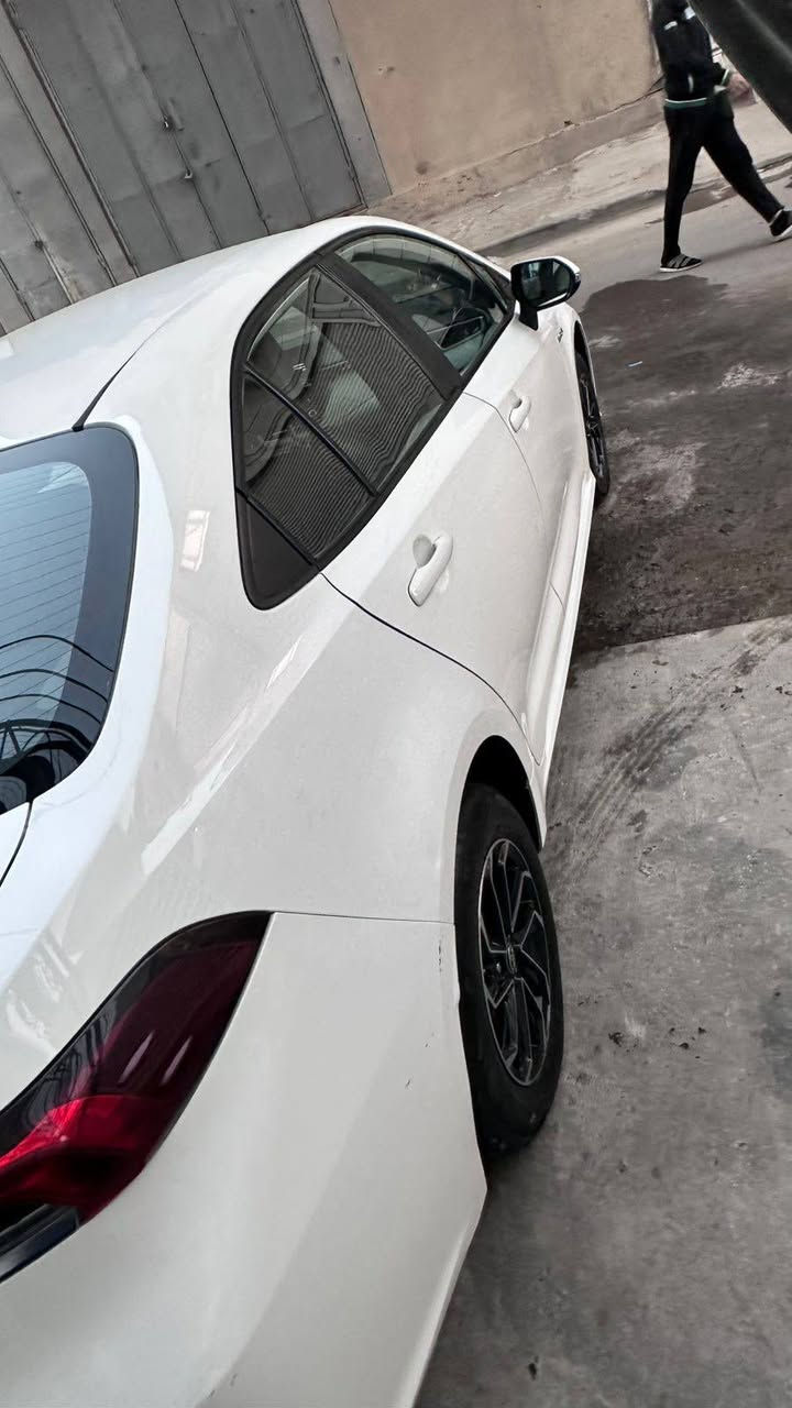 السلام عليكم 
كورلا موديل 2022 خليجي ساز  مقفوله من الصبغ  البارد  فول عد الفتحه ماشيه 90  السعر 155 بيه مجال بصيط بغداد الكاظميه ***********
