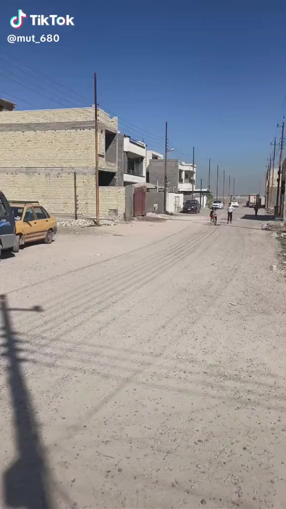 السلام عليكم
اقساط أو نقد 
دار مساحه 50 متر 
طابقين غرفتين نوم 
طابو زراعي سند 25 
تنازل شركه وإقرار قاضي 
خدمات كامله 
بغداد الدوره مدخل هور رجب مجمع ركن النخيل الاول 
*********** واتساب 
*********** واتساب
