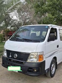 نيسان يورفان 2013 للبيع السعر 140 بيه مجال   07708835864