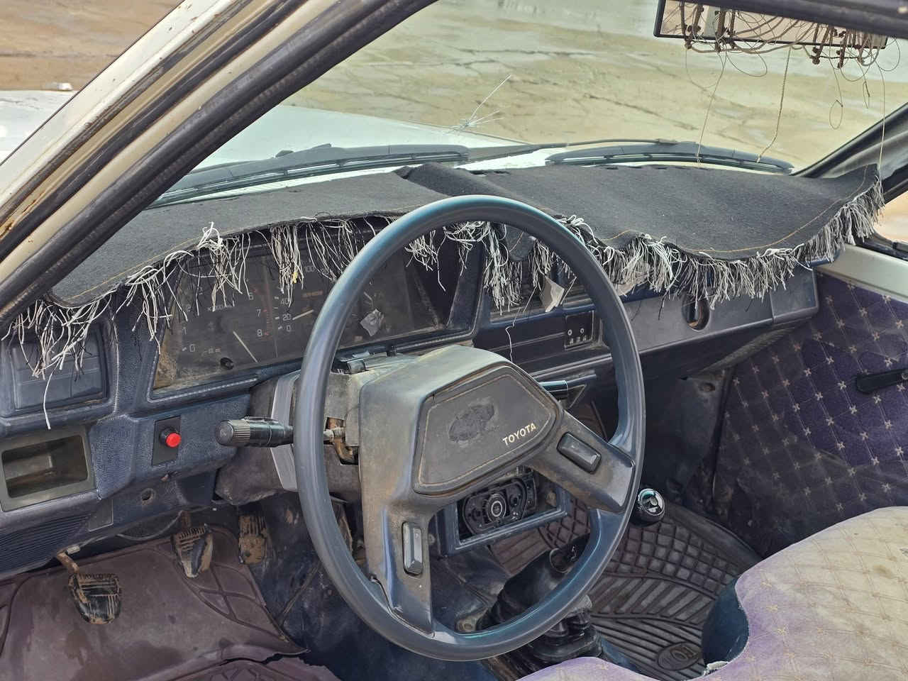 السلام عليكم بكم 88 للبيع نضيفه شغالة رقم كركوك سنوية لل2031 باسمي شرط التحويل سعر ٤٥ 
للأستفسار الاتصال ***********
