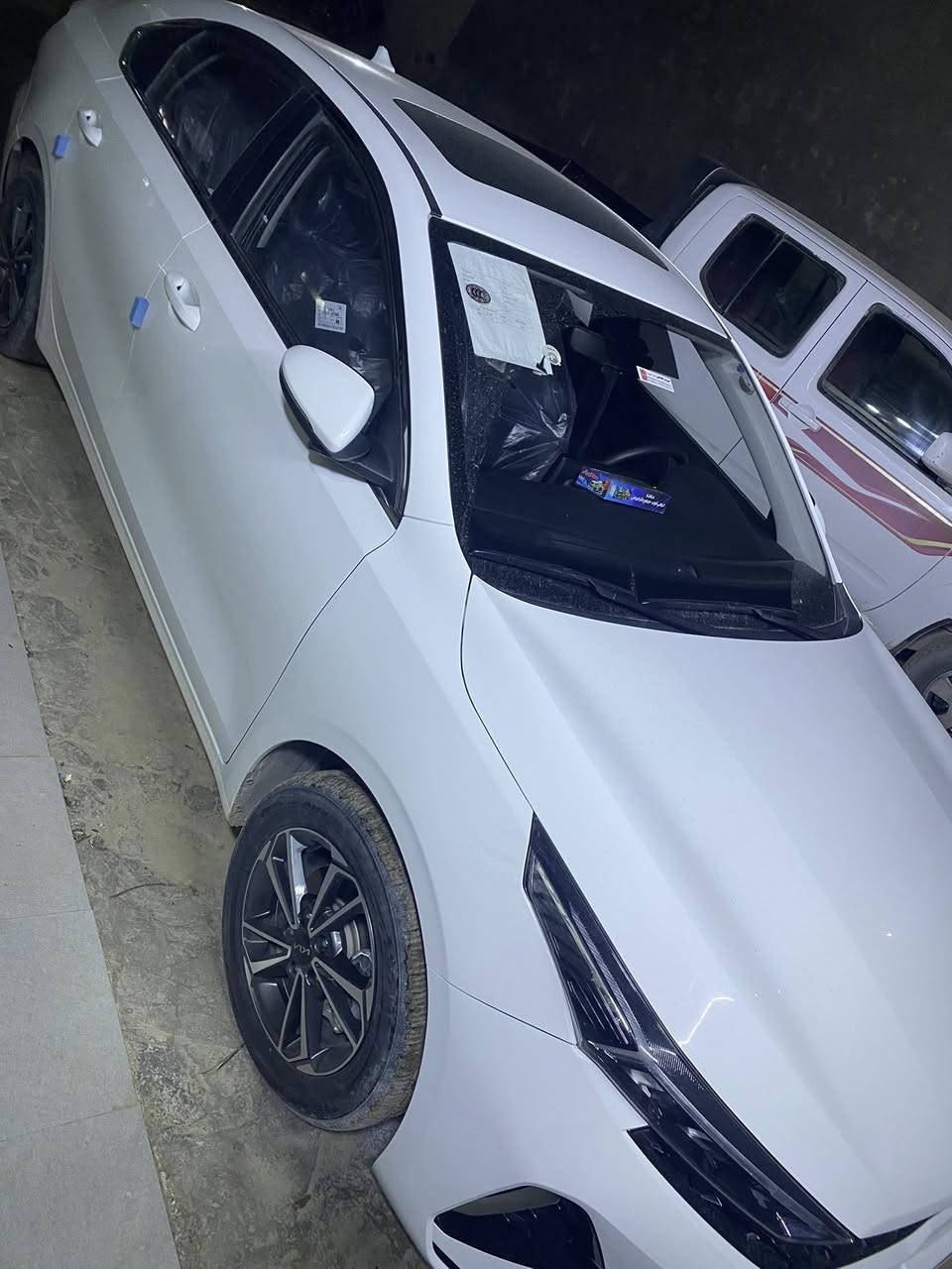 سلام عليكم k3موديل 25 كفاله عامه ماعده دعاميه بيه كسر ماشيه 11 الف سياره جديده مكاني لبصره شط لعرب*********** لسعر 150
