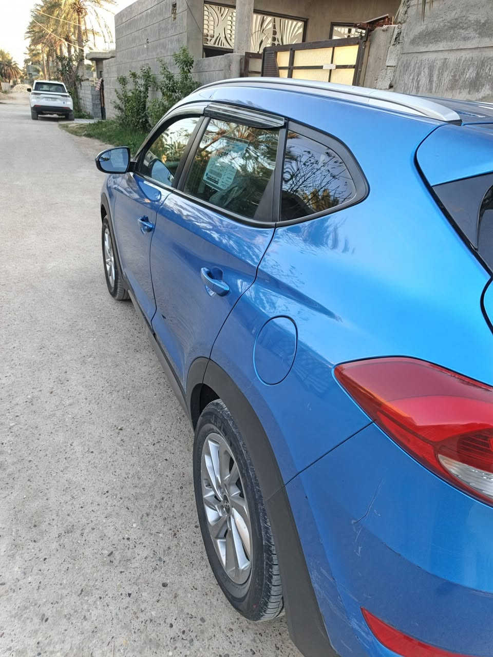 توسان امريكي 2017
حادث موضحة في الصورة حادث بسيط و بيها طخه في جاملق الامامي الايمن وشخوط بسيطه موضحة في الصورة . ماشية 84 الف سيارة محرك  2000 gti تحويل ثاني يوم بسمي
السعر150 وبيه مجال
للاتصال ‏‪***********‬‏
