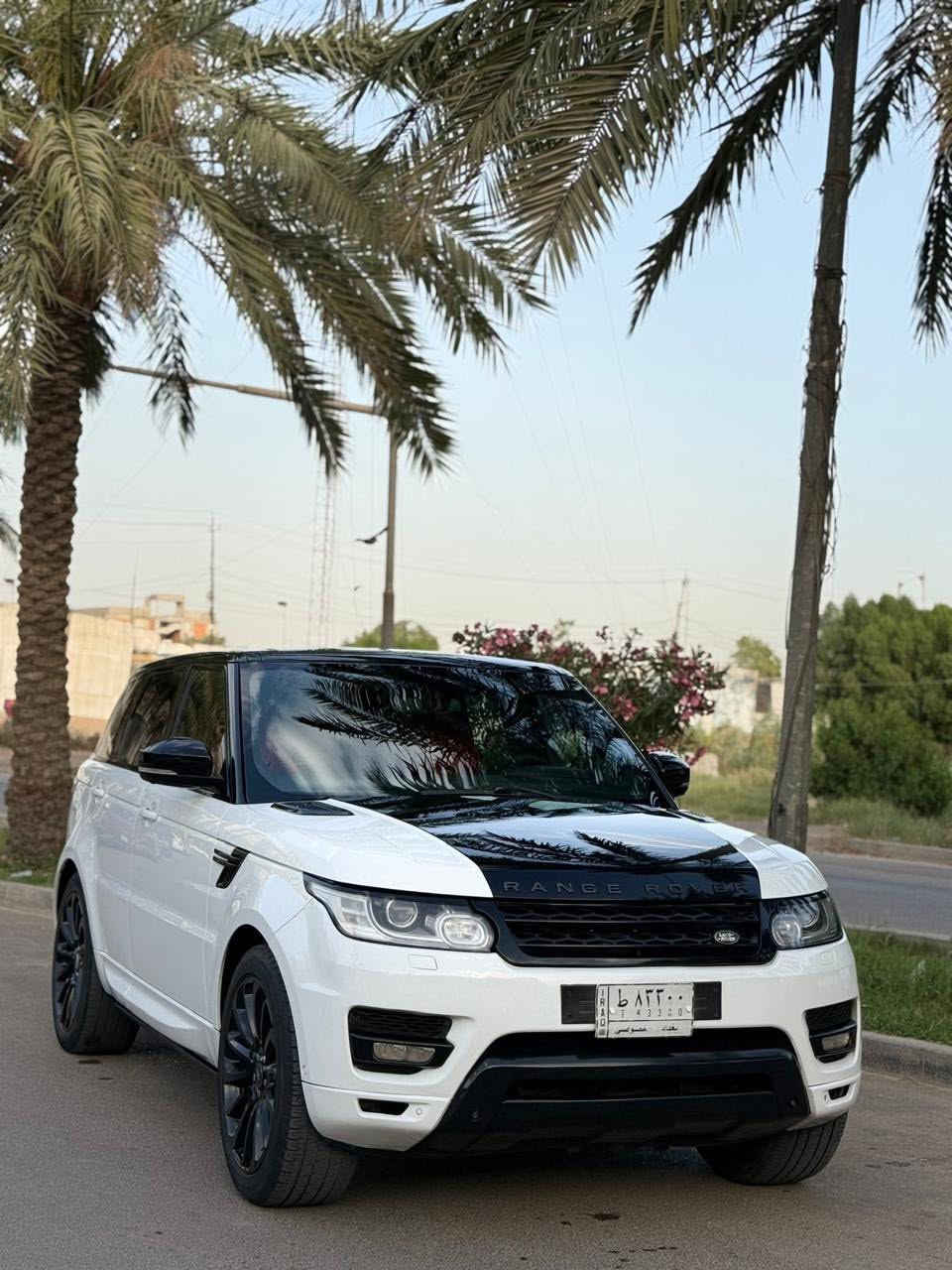 السلام عليكم 
رانج روفر سبورت 2014
فول فول مواصفات
محرك V8 سوبر جارج 
بدون صبغ  كفاله عامة فقط دعامية امامية
لون ابيض 
للبيع او المراوس حسب القناعه 
فول مواصفات
جكات 3 وضعيات 
رادار جانبي بل مرايات 
بانوراما كنتاره قماره شامواه 
صدر امامي خلفي جديد
كامرات 360 درجه عدد 5 
بصمات ابواب وتشغيل 
جميع الابواب شفط
سياره جدا نظيفة احلى من الصور 
كشنات كهرباء 
نضام صوت ميرديان (خرافي) 29 سماعه
مساج تدفأه + تبريد امامي خلفي 
ثلاجه 
استيرن كهرباء 
رادار حساسات امامي خلفي صندوك ابواب ترحيب اناره+ مرايات شفط
المواصفات كثيرة جداً ميحتاج اكتب الباقيات معروفه مواصفات الرانج الفوك

مكان السياره بغداد 
لاستفسار اكثر اتصال او وتساب 
***********
***********
