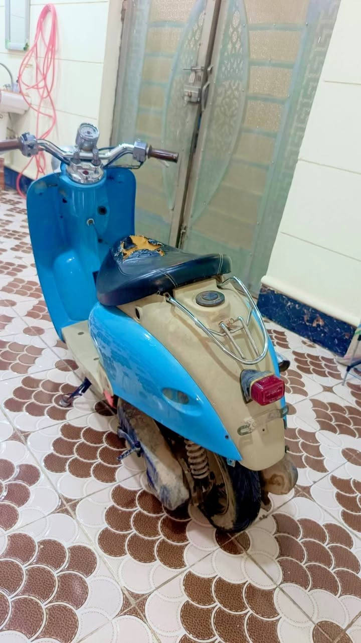 دراجه عبد الحليم 60
كلشي مابيها السعر 175 وبيها مجال 

المكان ديوانية الجمهوري الشرقي 

رقم تلفون ***********
