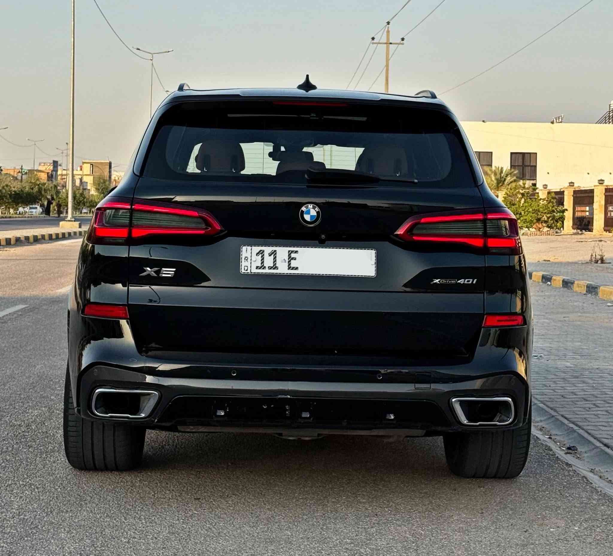 السلام عليكم
للبيع فقط  bmw X5 40i وكالة العروش موديل 2019 
محرك 6 سلندر 
السياره فول مواصفات ام باكج بلادي 
مغلفة ppf بلكامل ضمان 10 سنوات
صيانة وتبديل دهن بوكالة العروش
ماشيه 90 الف
بيهه فقط صبغ باب وجاملغ خلفي بلا حادث بلا اي ايرباك 
السعر 31,500 $
***********
