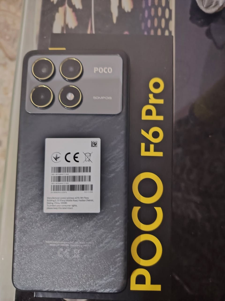 السلام عليكم شباب.. متوفر جهاز Poco F6 Pro بنظافة كارتون (أخو الجديد تماماً)، استخدام 4 أشهر فقط، بدون أي شخط أو خدش نهائياً (مابي أي زلغ).
السلام عليكم شباب.. متوفر جهاز Poco F6 Pro بنظافة كارتون (أخو الجديد تماماً)، استخدام 4 أشهر فقط، بدون أي شخط أو خدش نهائياً (مابي أي زلغ).
### ⚙️ المواصفات الفنية المتميزة:
 * الذاكرة والتخزين: 512 جيجابايت (مساحة عملاقة) مع رام قوي جداً لإدارة الألعاب والمهام الثقيلة بدون أي تعليق.
 * المعالج: Snapdragon 8 Gen 2 (أداء كارثي في ببجي والألعاب الثقيلة وثبات فريمات عالي).
 * الشاشة: شاشة AMOLED بدقة 2K فائقة الوضوح مع تردد 120Hz (سلاسة تامة بالاستخدام).
 * الشاحن الخارق: يدعم الشحن السريع المجنون 120 واط (يشحن الجهاز بالكامل بلمح البصر).
### 📦 الملحقات وحالة الجهاز:
 * الجهاز مكفول كفالة عامة (ضمان رسمي شغال).
 * يأتي مع كامل ملحقاته الأصلية (الكرتونة الأصلية + الشاحن الأصلي الـ 120 واط + سلك الشحن + دبوس الشريحة).
 * فحص البطارية في النظام يعطي حالة: Good (ممتازة وجاهزة للشغل الشاق).
### 💵 السعر:
 * السعر قفل: 525 ألف دينار (سعر نهائي وغير قابل للتفاوض، رجاءً وبدون إحراج، السعر مناسب جداً مقارنة بنظافة الجهاز والملحقات).
📍 الموقع:( اثار بابل _برنون: بابل  ) مع إمكانية الفحص والتسليم المباشر.
📥 للمهتمين والشراء المباشر، يرجى المراسلة على الخاص او التواصل على واتساب او الاتصاعلى الارقام التاليه :
9647765826732+
9647819524004+


**إذا كنت صاحب هذا الإعلان وتريد حذفه لأي سبب، رجاءا أرسل رسالة إلى الدعم الفني**