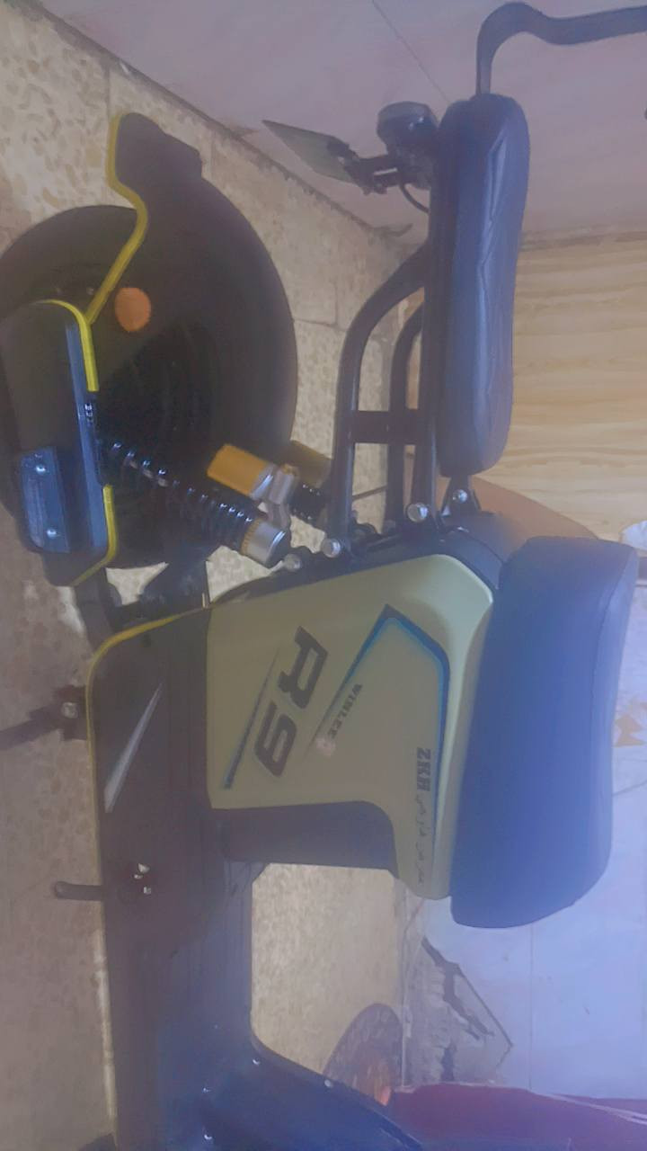 السلام عليكم شباب دراجه R9جديده 2026رجوع بنك كامله مواصفات الدراجه ماصل شهر شرط فحص السعر 650وبيها مجال الشراي المكان جسر ديالى القديم الهاتف ***********
