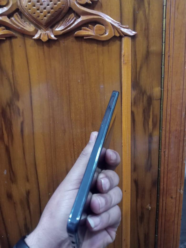 سلام عليكم انفكس هوت  40برو نضيف مثل ما موضح كدمكم معارضه مع اكس ماكس أو بيع حسب القناعه***********
