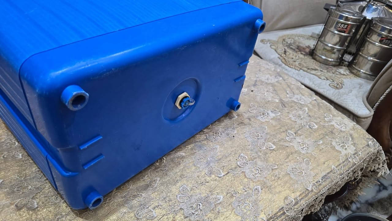 كول بوكس
الحجم الكبير 32
ستيراد المؤسسة 
نظافه تامه 
للاستفسار مراسله الصفحه 
او الاتصال ***********
