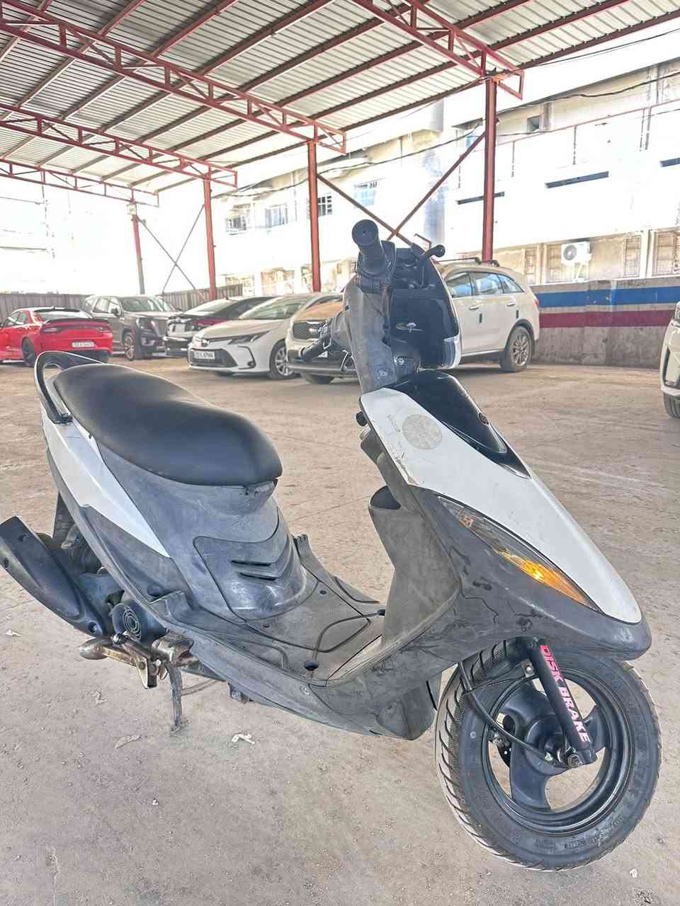 ماكس عدله 120 للبيع
دراجه بلاديه ممفتوحه نظافته فول 
بوشه 49 بلادي 
الدراجه كلها ختم واحد 
قبل شهر واحد نزلناها رمبه 

رقم الهاتف.*********** للاستفسار

