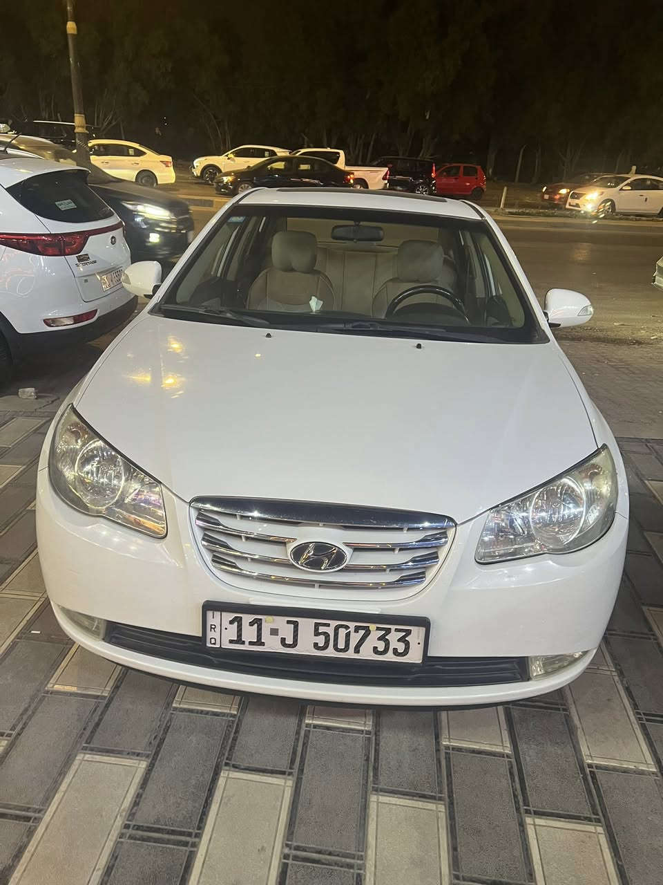 السلام عليكم النترا موديل 11 خليجي كفاله عامه باسمي فول موصفات العنوان بغداد الغزاليه 
***********
السعر 113 وبيه مجال بسيط
