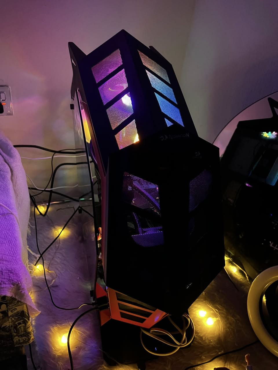 سلام عليكم pc يشغل جميع العاب بدقه ال 2k وبراحه

RTX 3070 3x fan من كيكا بايت
R5 5500
Ram 16 DDR4
Ssd 512 
B 550
7fan مراوح لتبريد 
وتبريد مائي 
وكل هذا بسعر مليون و300 وبيه مجال لطيبين


**إذا كنت صاحب هذا الإعلان وتريد حذفه لأي سبب، رجاءا أرسل رسالة إلى الدعم الفني**