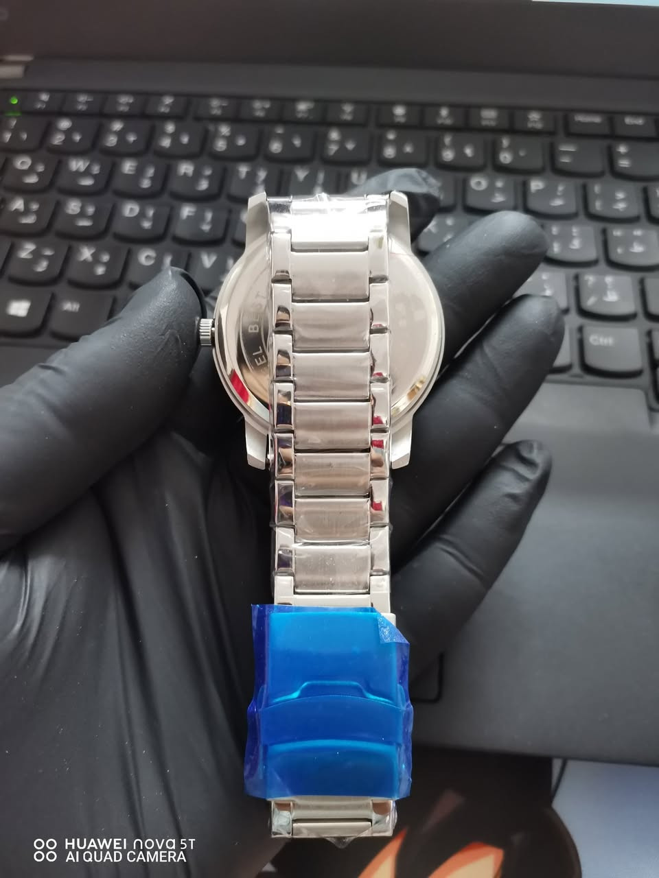 #ساعة يد رجالية ذات تصميم إبداعي من ماركة "بينبوند" (BINBOND) 
* تتميز بحركة مغناطيسية مبتكرة تعتمد على كرات معدنية بدلاً من العقارب التقليدية. 
* تصميم تيتانيوم مقاومة للماء. 
#بسعر 35 الف


**إذا كنت صاحب هذا الإعلان وتريد حذفه لأي سبب، رجاءا أرسل رسالة إلى الدعم الفني**