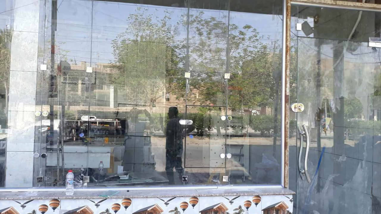 🔹 تنفيذ واجهات زجاج سيكوريت 10 ملم
🔹 فتح ونقل الواجهات الزجاجية
🔹 صيانة وتبديل زجاج مكسور
🔹 شغل نظيف ودقة عالية
💯 تنفيذ سريع وبأسعار مناسبة
📍 العمل داخل بغداد والمحافظات 
العنوان\بغداد ساحة النصر
📞 للحجز والاستفسار واتساب او اتصال: ***********
📩 مراسلة خاص متوفرة صفحة فيسبوك وسام للواجهات الزجاجية

