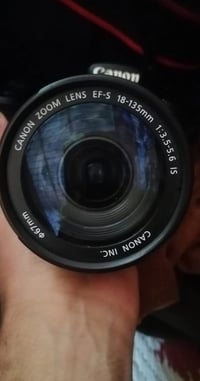 كامرات ثنين للبيع اول وحده كانون 60 D جديده كلش ماعرف شنو بيها احط بيه...