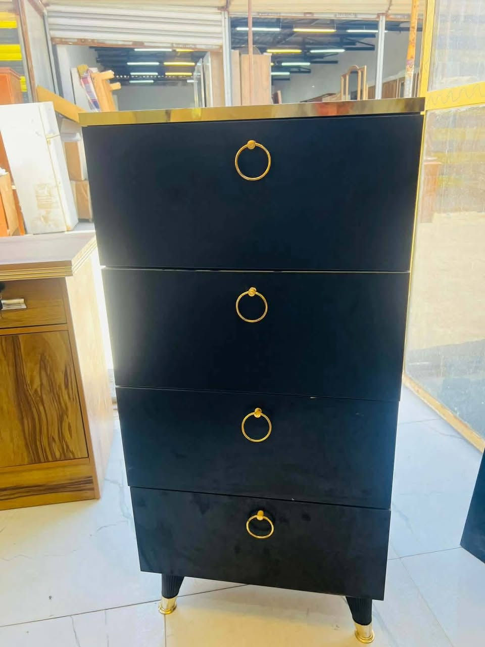 غرفه نوم تركي للبيع سعر 650 الف ***********
