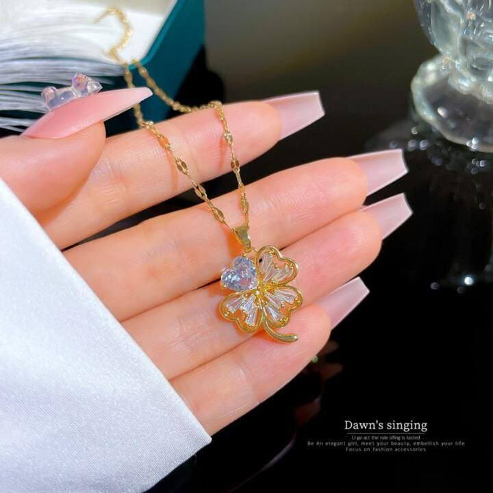 قلادة الزهور
لصاحبات الذوق الرفيع 💋
قلادة نسائية فاخرة مطلية بالذهب مع ميكرو مرصعة 
بحجارة الزيركون 
✅طلاء ثابت
✅ذهب برازيلي اصلي
✅ مايتغير لونهه
✅متوفر باللون الذهبي
الاصلية 💯 الحجر الداخلهة اصلي زجاجي وليس بلاستك لون المعدن طلاء ثابت جداا 
السعر 5 الاف 
🚘 يوجد خدمة توصيل لجميع محافظات العراق ٤ الاف 🚘


**إذا كنت صاحب هذا الإعلان وتريد حذفه لأي سبب، رجاءا أرسل رسالة إلى الدعم الفني**