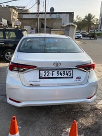 كورلا بانزين 2024  فول عدا فتحه ماشيه 35 بيها طخه موجوده بلصور  078292...