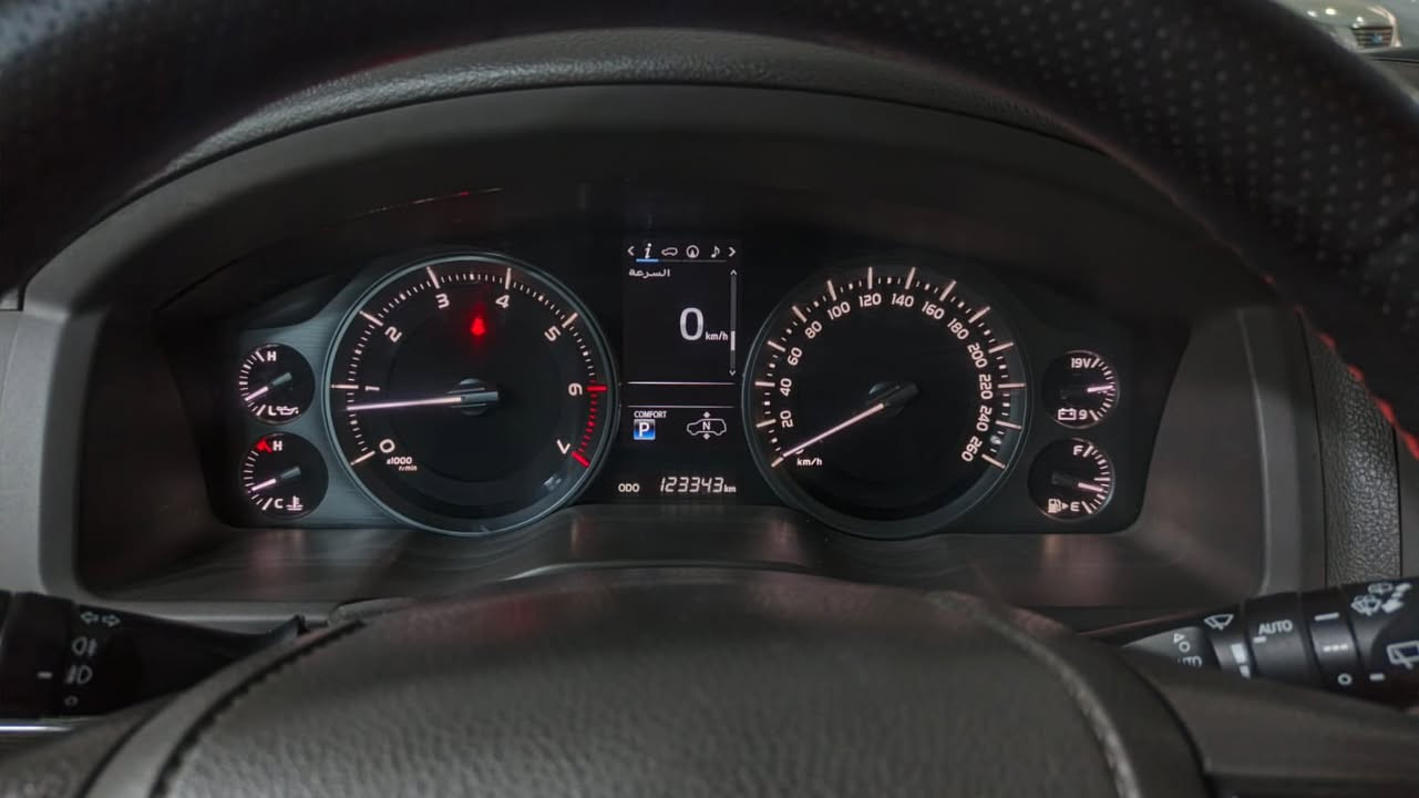 سلام عليكم 
لاندكروز 2017  .  5.7 فول موصفات 

مواصفات لكزز وماصفات اعلا فءه بلاندكروز. 
VX.S
جوبلسات 
جنطه كهرباء 
عداد ليزري 
خزن ميموري 
سياره هواي مواصفات ميحتاج اذكر 
سياره اعلا فءه بلاندكروز 
سياره جاهزة وسونار مذكور
مكفوله من صبغ 
رقم اربيل تحويل ثاني يوم 
سعر500 وبيها مجال 
عنوان انبار فلوجه 
‏***********‏
‏‏***********‏
