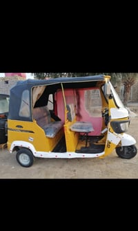 شباب عندي تكتك مديل20 رقم وسنويه واريدلي سايق ابن حلال وكون مشتقل بل ت...