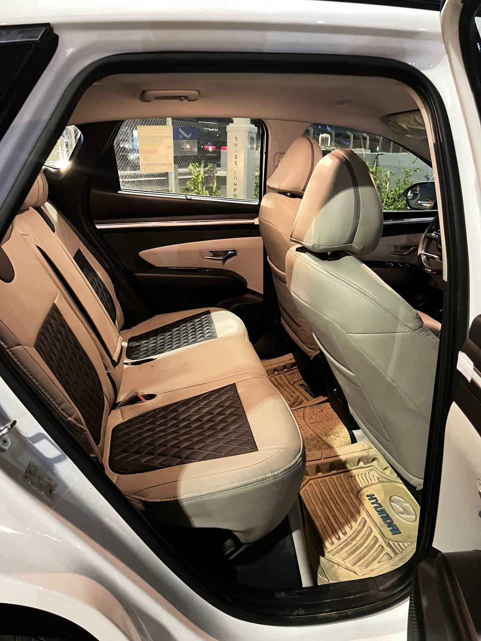 السلام عليكم للبيع سيارة توسان 2023 وارد خليجي اللون ابيض فول مواصفات ماعدا البانوراما
رقم بغداد انكليزي هزه جديدة 
السيارة باسمي تحويل مباشر

محرك 2000 يعني 4 سلندر ماشية 15 الف km

1- كرسي كهربائي 2

2- حساسات امامية خلفية

3-تشغيل عن بعد

4 - ويل كروم 

5 - اشاير بالمري

6 - دخول ذكي

7 - هند بريك بصمة

8 - ثلاث انظمة قيادة ايكو سبورت نورمال

9 - شاشة ايباد 

10 - شاحن واير ليس مع منافذ USP إماميه وخلفية

11 - قطعتين تبريد

12 - تحكمات ستيرن جهتين

13 - كأمرة دواره

14 - بردات خلفية

15 - الجامات الاماميه يصعدن وينزلن اوتو تحكم عن بعد بالريموت

16 - مثبت سرعة

17- مري شفط

18 - لايتات دوارة امامية فول LED

19 - زنون لدي امامي خلفي
20-كشنات جلد 
21-كاعيات جلد 
22-ترحيب مري

السعر207$ ورقة وبيها مجال 

مكان السياره بغداد
للاستفسار اتصال
***********
