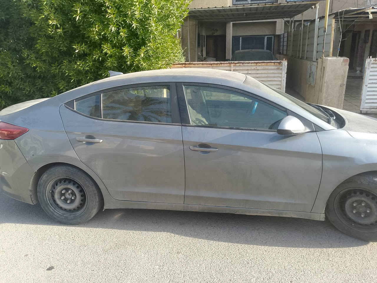 السلام عليكم النترا مديل 2017
بيه صبغ بنيد حادثه فقط وشويه بصندوق صبغ 
بدون دواخل كير مكينه تبريد صدر كفاله عامه 
شاصي لغد كفاله عامه سياره جديده بمعناه الكلمه 
مكاني بغداد حي الجهاد السعر 117 وبيه مجال 
***********
***********
