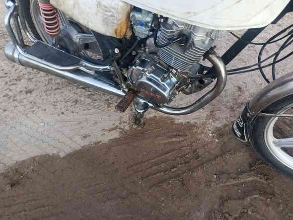 دارجة موديل ٢٠ كلش نضيفة انضف من صور
اوراق موجودة مكينه ناعمة 
مكاني خالص هبهب 
***********
