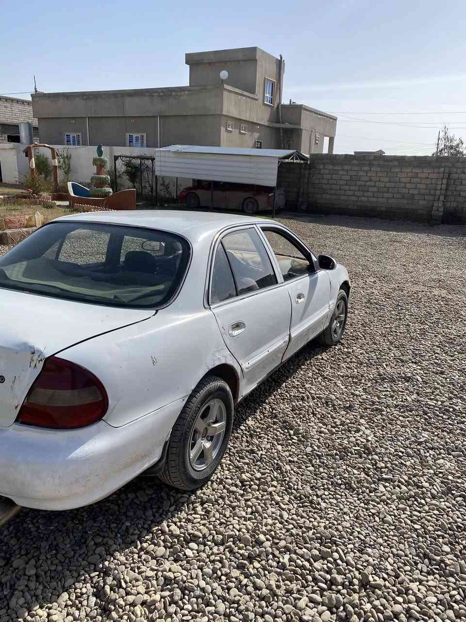 السلام عليكم للبيع
سوناته موديل 2000 
رقم نينوى شرط وكاله وتحويل 
كير محرك شرط 
صدر حيل زين 
تواير نص عمر 
كهربائيات كله شغاله 
تدفئه 🔥نار
مسجل ٤ سماعات 🔊 
السعر ١٨ وبيه مجال قليل 
رقمي ***********
يراهم مراوس حسب القناعه
