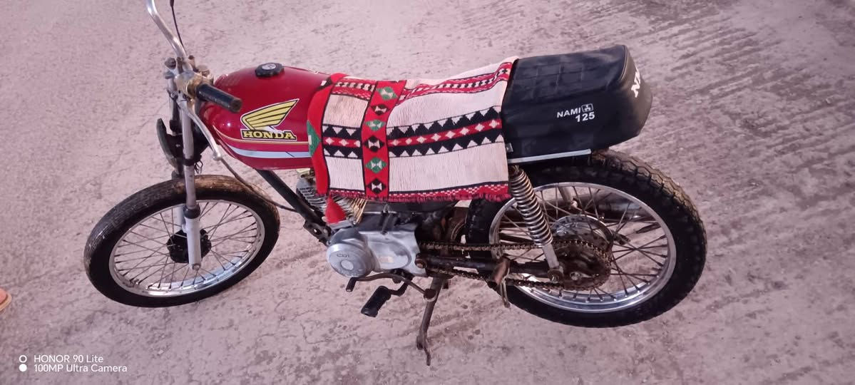 كلك
دراجه فول نضافه مكينه تخبل
مكان كوت دجيلي
سعرها مناسب
شراي خاص


**إذا كنت صاحب هذا الإعلان وتريد حذفه لأي سبب، رجاءا أرسل رسالة إلى الدعم الفني**