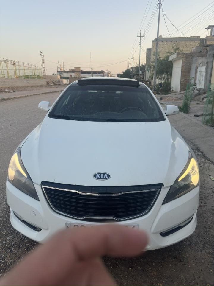 كادينزا ادوات
موديل 12 فول مواصفات 1/1
بصمة
بانوراما
حساس امامي خلفي
شاشة + كاميرا
كشنات جلد + كهرباء + تدفئة + وتبريد
مري شفط + اشارة + ترحيب
هاند بريك بصمة
تحكم خلفي
محرك 6 سلندر بانزين 
ويل كروم
كير ومحرك وتبريد وكهربائيات كله مكفول 
گصة جنطة 
متوئمة ارقام وسنوية أربيل
السعر 53 وبيها مجال
مكانها ميسان للاستفسار ***********
