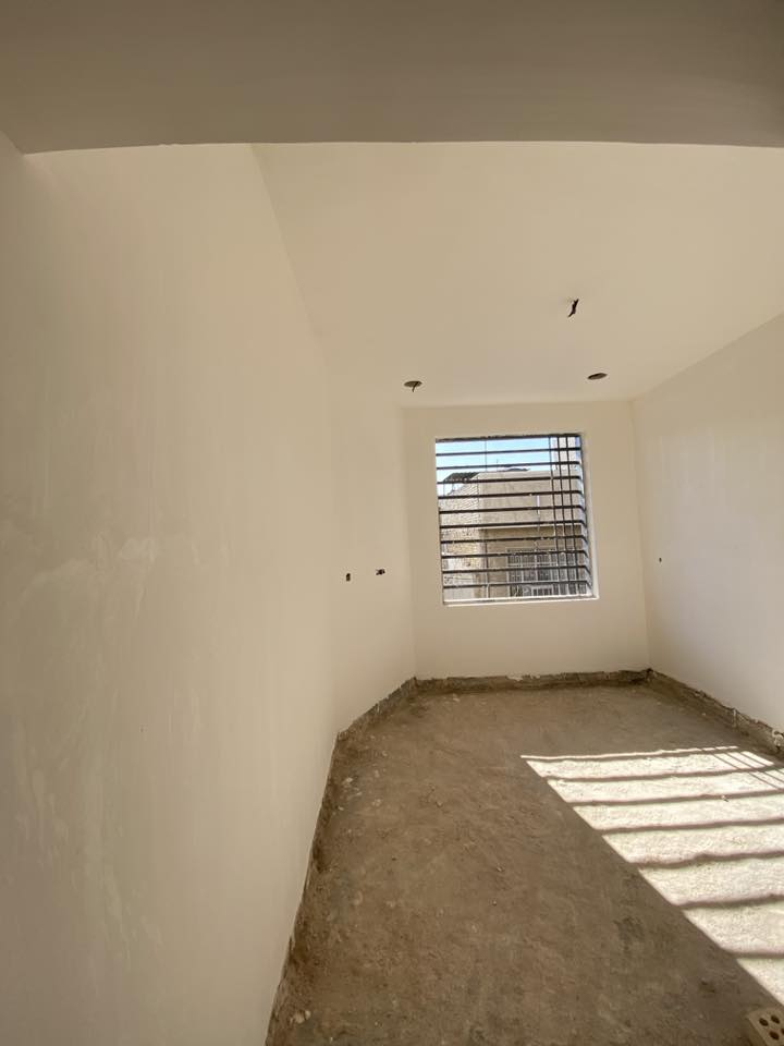 السلام عليكم خلفت بياظ مصاطر اشغل في بغداد رقم الهاتف ***********
