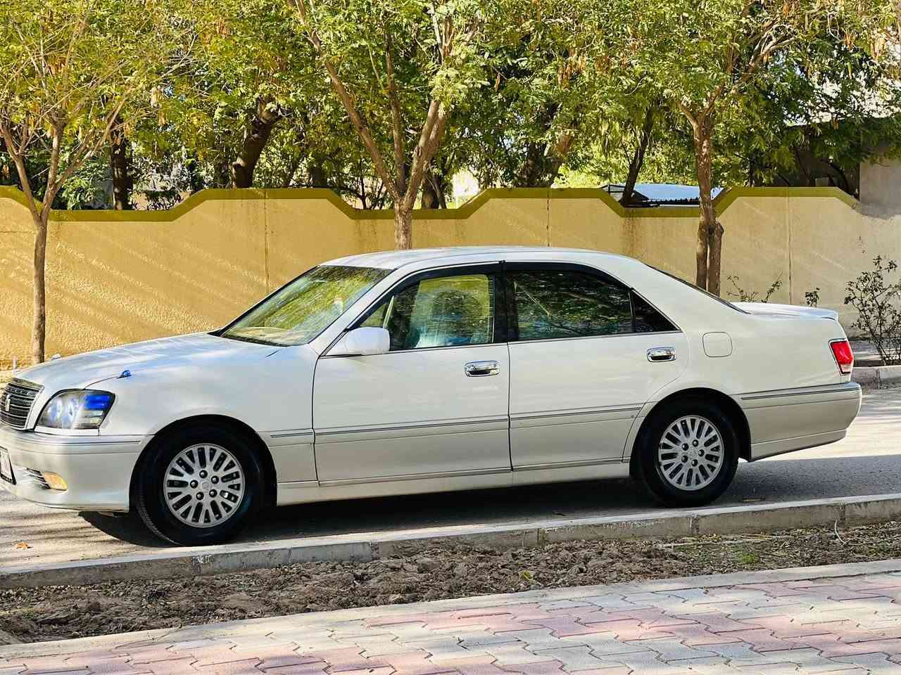 سڵاوی خوا لە هەموو لایە
مەلیکە مۆدێل ٢٠٠٢ موس دیفور گەورە پشت کریستاڵ پێش عیون لایتەکانی تایبەتە دەشپول نەجەف ناوەوەی سەیارەکە زور تازە ماوتەوە٣ دوگمە ٤ کوشن کارەباو پەردەشە مەزبوتە تەبریت مەزبوتە گیرو مەکینە بەشەرت تەقەو رەقەی نیە یەک پارچەی بویاخە سونەریم داناوە گورینوش بە شتی بە دلم بیت سعری ٤٧ معامەلە شوین کەلار ***********
