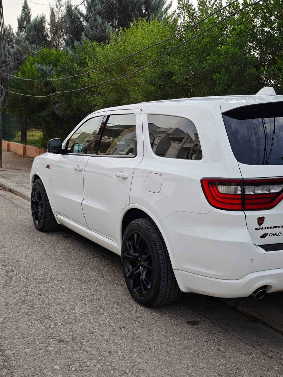 السلام عليكم 
موديل 2021
بدون ضرر
ماشيه 75 الف
دوج دورنكو😈
فول مواصفات
فئة سيارة ( (R/T
محرك V8. 5.700. ✈️
——————————————————————
الـمـواصـفـات 1/1
‏‎*شاشه كبيره تحكم في ايعازات سياره
‏‎*صندوق كهرباء
‏‎* كشنات كهرباء
‏‎*ردار خلفي
‏‎*مثبت سرعه
‏‎*خزن ميموري في كشنات
‏‎*كشنات تدفه
‏‎*كشنات تبريد
‏‎*فتحة
‏‎*كشنات لون ماروني بلادي مل شركة.
‏‎*نضام eco
‏‎*ستيرن كهرباء
‏‎*ستيرن تدفه
*شفتات ستيرن
‏‎
‏‎*نضام تزحلق.
‏‎*هوك خلفي كهرباء
‏‎*شاشه دجتل
‏
‏‎*لايت زنون  +بلاجكتور.
‏‎*اكامره خلفيه دواره معه استيرن
‏‎*جام اوتو
‏‎*حساسات خلفي و امامي
‏‎*انضمت قيادة SPORT...
‏‎*واشاير بل مري
—————————————————————
#السعر  310$ وبيه مجال
#السيارة  للبيع فقط
هاتف ***********
