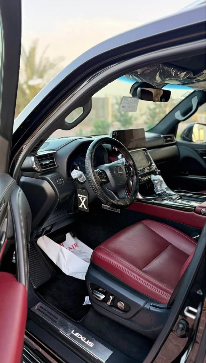 للبيع بسعر جدا مناسب
 لكزز 2023   برستيج 
LX600
ماشية 50 الاف كم  ( اخت الزيرو ) 
السيارة ع وضع الشركة زيرو بعدهة كفالة من كلشي شرط الفحص ومغلفة ppf  بالكامل وجلاد شفايف 
مواصفات بلاتينيوم فول ( 7 راكب ) 
رقم بغداد حلو انكليزي تحويل مميز مباشر 
السيارة مال بيت 
العنوان  بصره 
يعني ( 11شدة و 15 ورقه ) وبي مجال 
رجاءا لحد يتصل ويكسر بيهة اذا ما مچيك الاسعار زين 
الشراي يتصل هذا رقمي  
*********** ابو يقين
